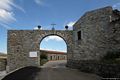 Bitti-Santuario di su Meraculu ossia di Nostra Signora del Miracolo: ingresso con il vecchio arco in granito