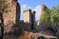 Bosa-resti del Castello di Serravalle: la torre maestra in trachite ocra chiaro