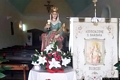 Burcei-Festa di Santa Barbara: il simulacro della Santa nella chiesa campestre a lei dedicata