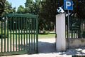 Cagliari: cancello di ingresso del parco di Monte Urpinu