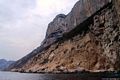 La costa di Sisine: le alte falesie della Serra Ovra