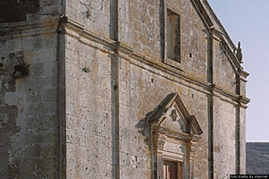 Semestene: Chiesa parrocchiale di San Giorgio: portale di ingresso