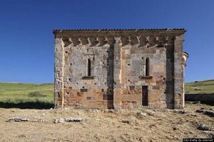 Semestene: chiesa di San Nicola di Trullas: veduta laterale