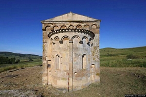 Semestene: chiesa di San Nicola di Trullas: abside posteriore