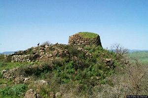 Semestene-resti del nuraghe de Iscolca